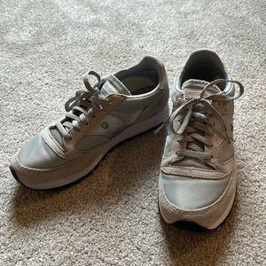 Saucony women’s Jazz sneaker 8.5